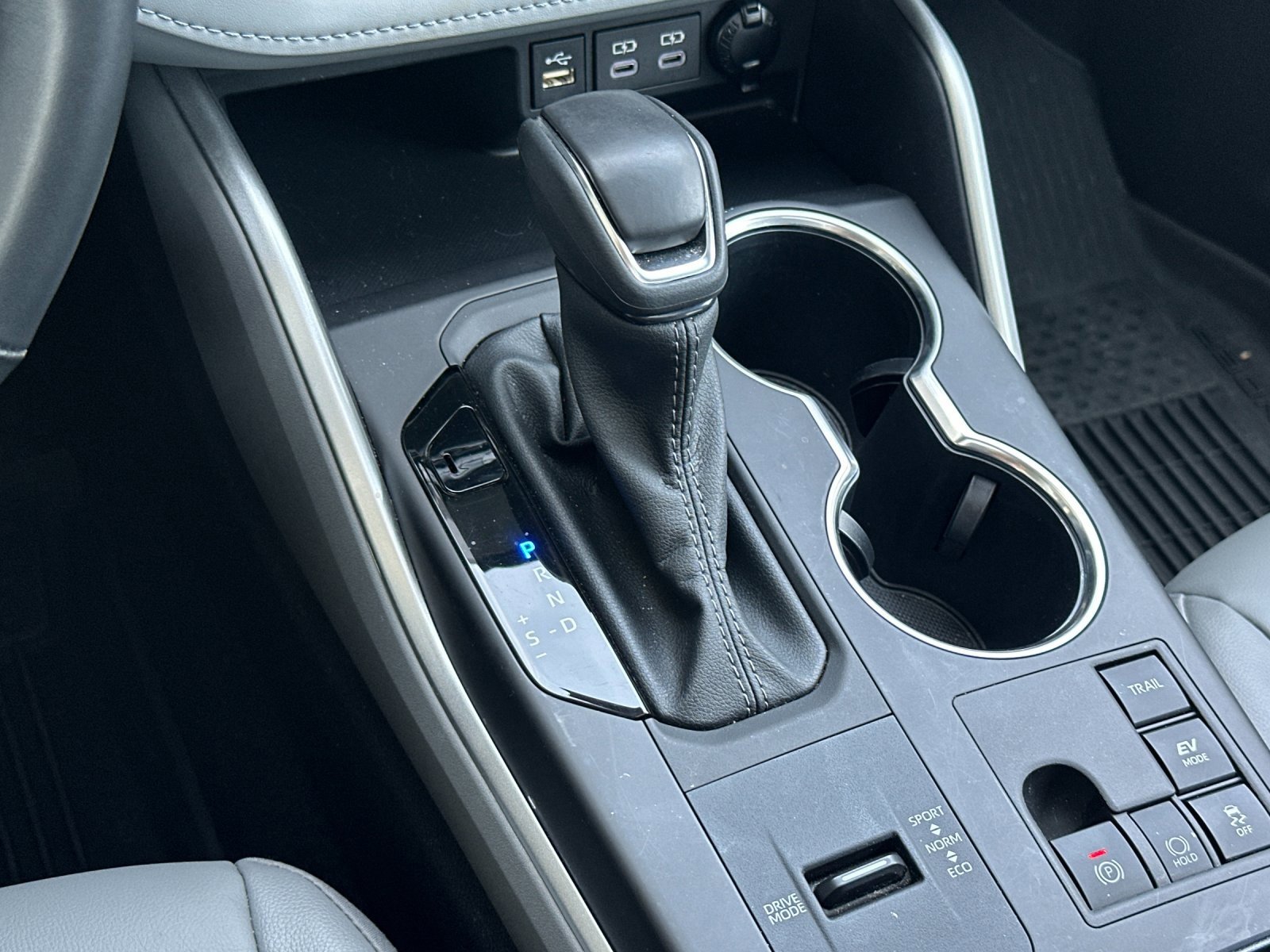 Used 2025 Toyota Highlander XLE image 21