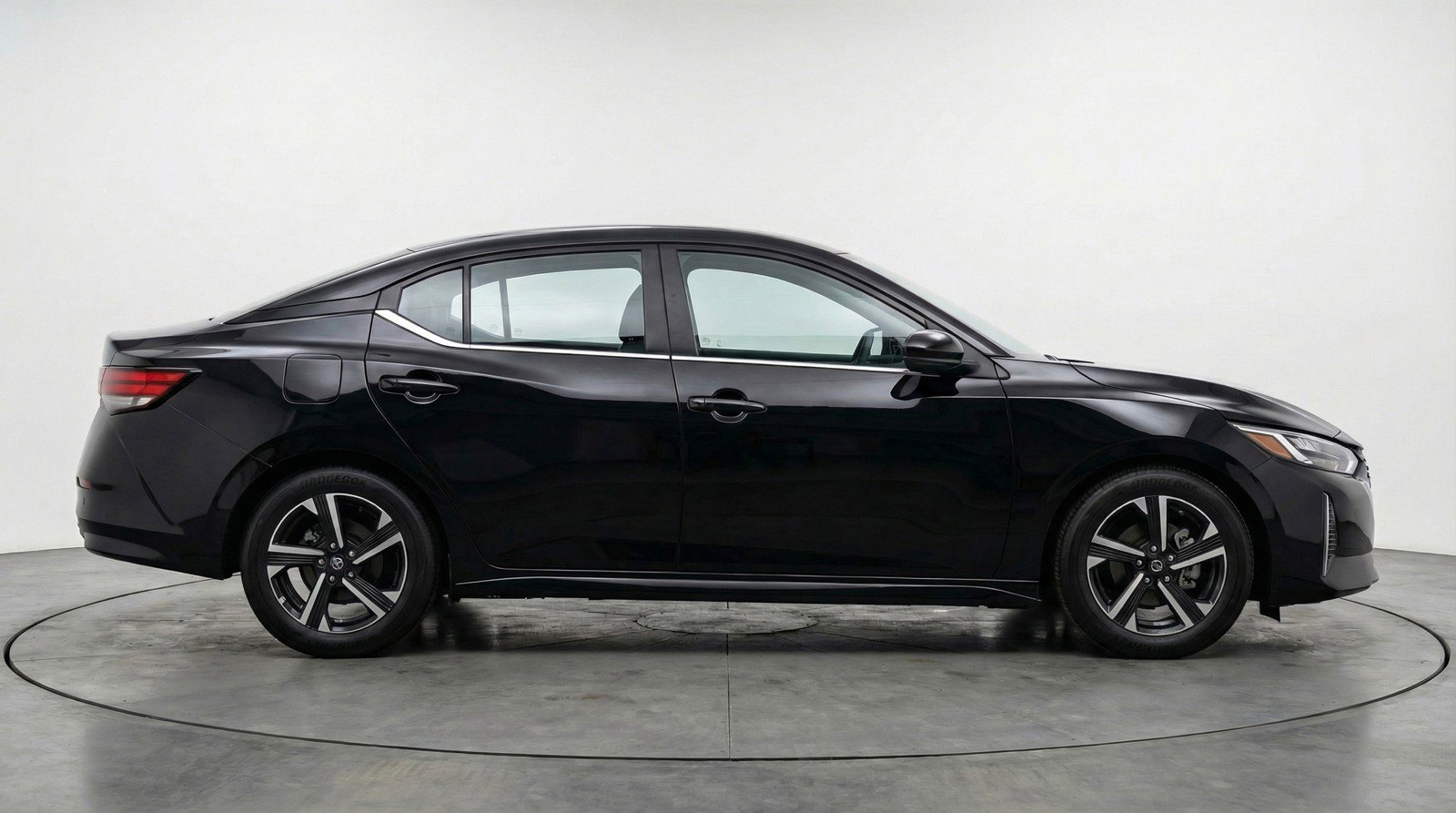 Used 2025 Nissan Sentra SV image 11