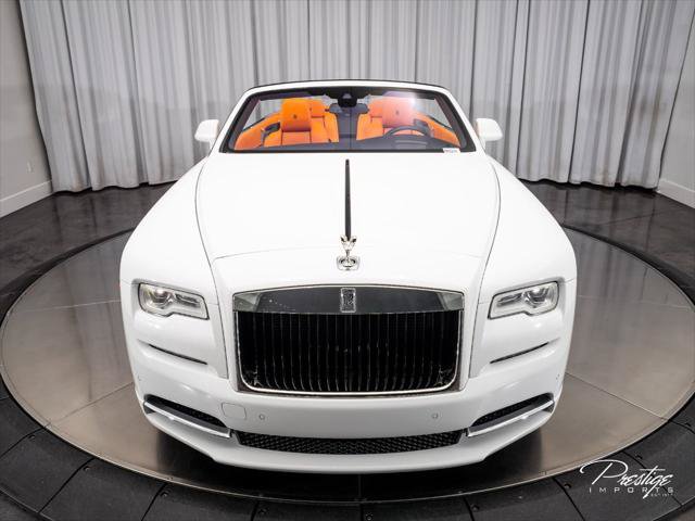 Used 2021 Rolls-Royce Dawn RWD image 2