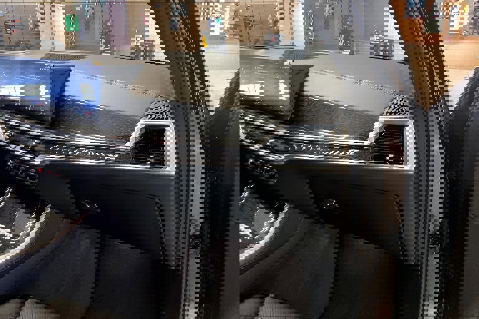 Used 2024 BMW X5 xDrive40i w/ M Sport Package image 17