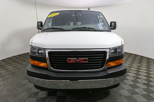 Used 2025 GMC Savana 2500 w/ Driver Convenience Package RWD image 4