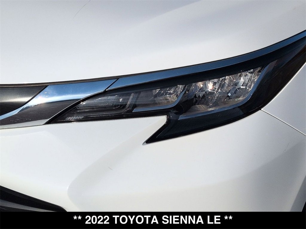 Used 2022 Toyota Sienna LE image 18