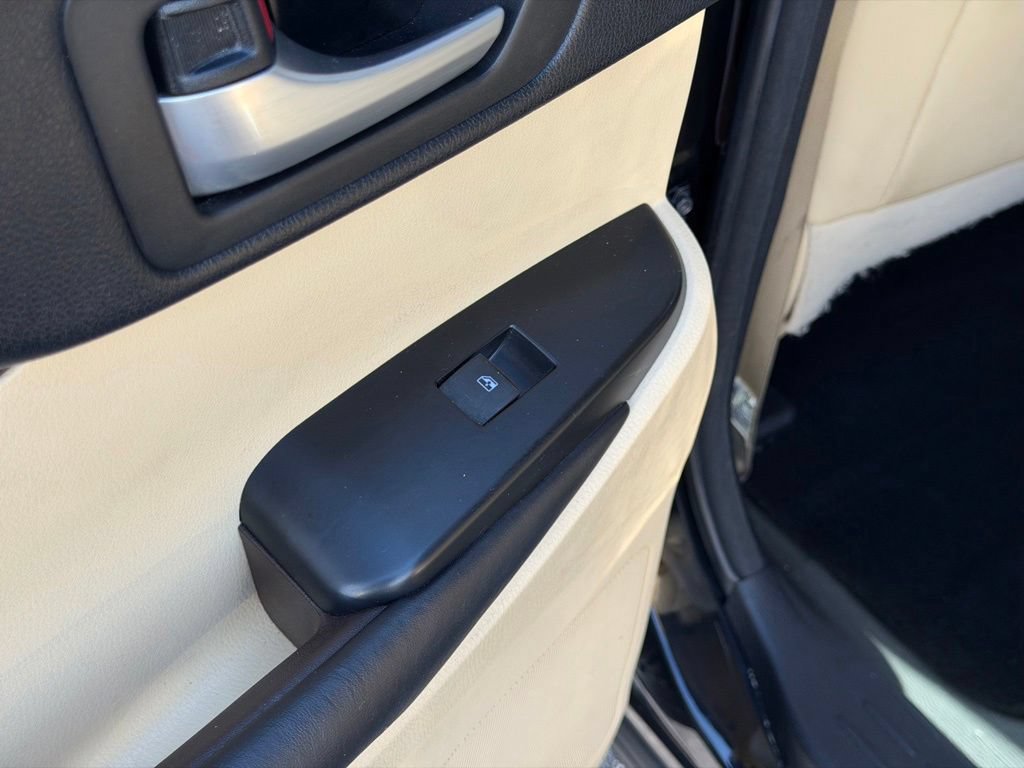 Used 2018 Toyota Highlander XLE AWD/4WD image 19