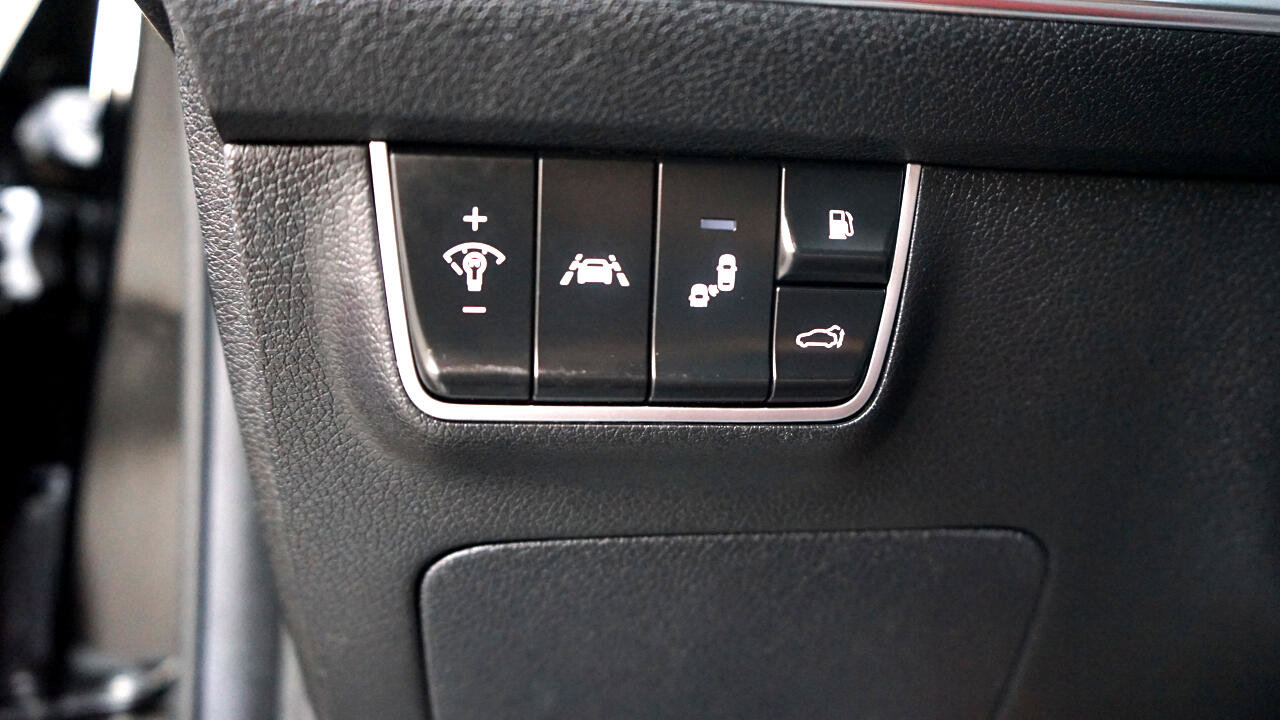 Used 2021 Kia Stinger GT2 image 13