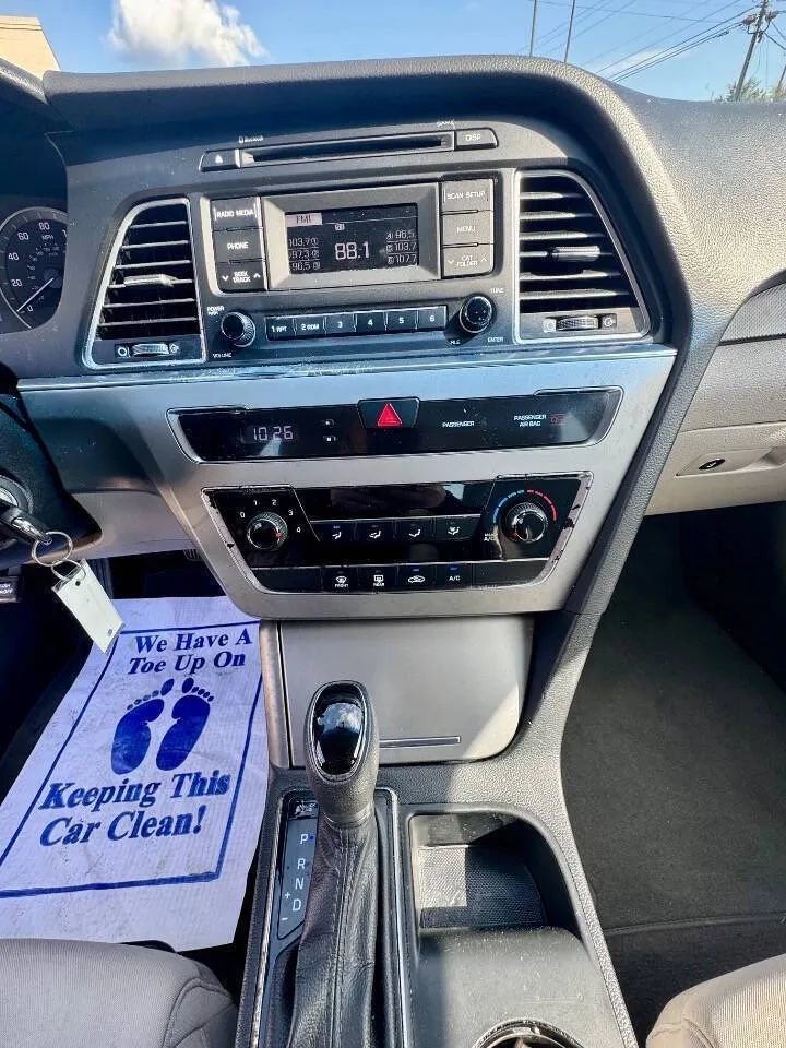 Used 2016 Hyundai Sonata SE image 11