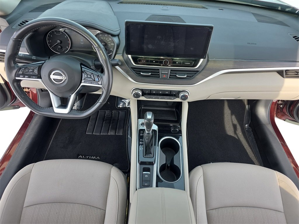 Used 2023 Nissan Altima 2.5 SV w/ SV Premium Package image 9