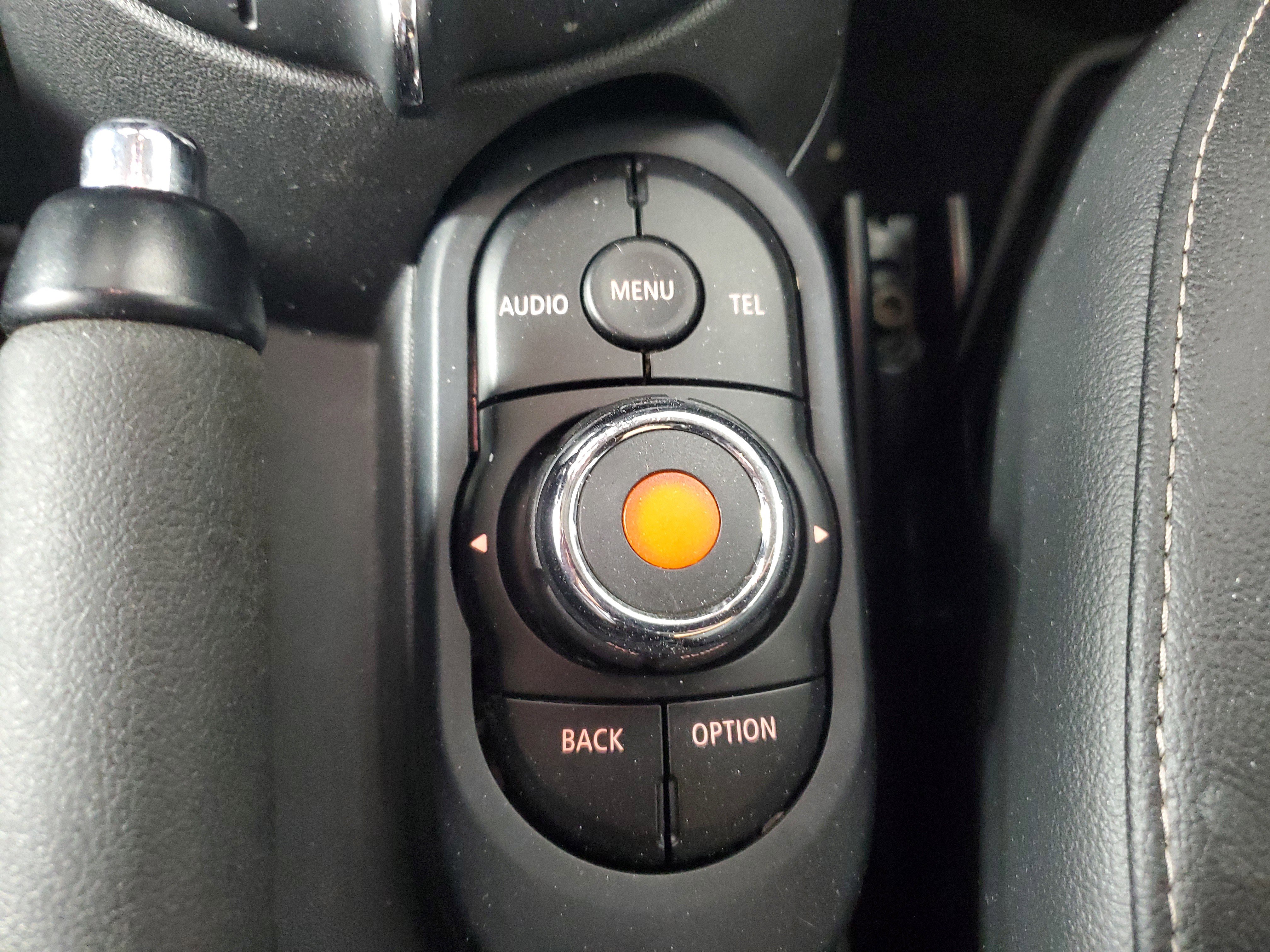 Used 2015 MINI Cooper 2-Door Hardtop image 19