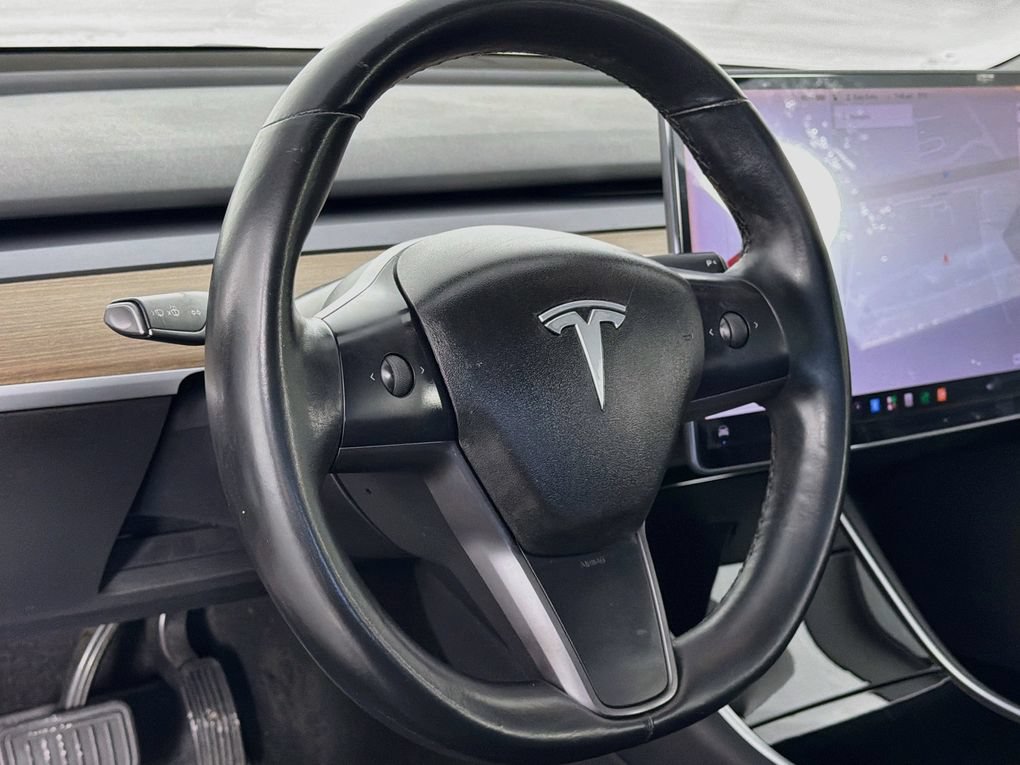Used 2018 Tesla Model 3 Long Range RWD image 15