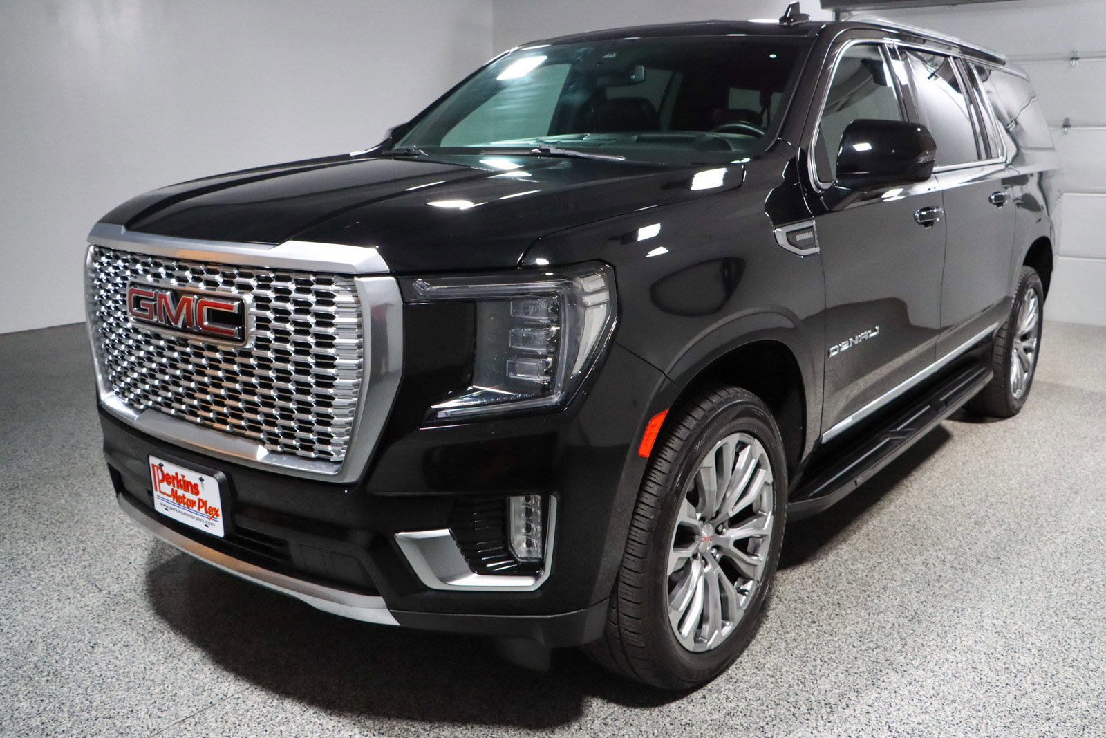 Used 2024 GMC Yukon XL Denali image 38