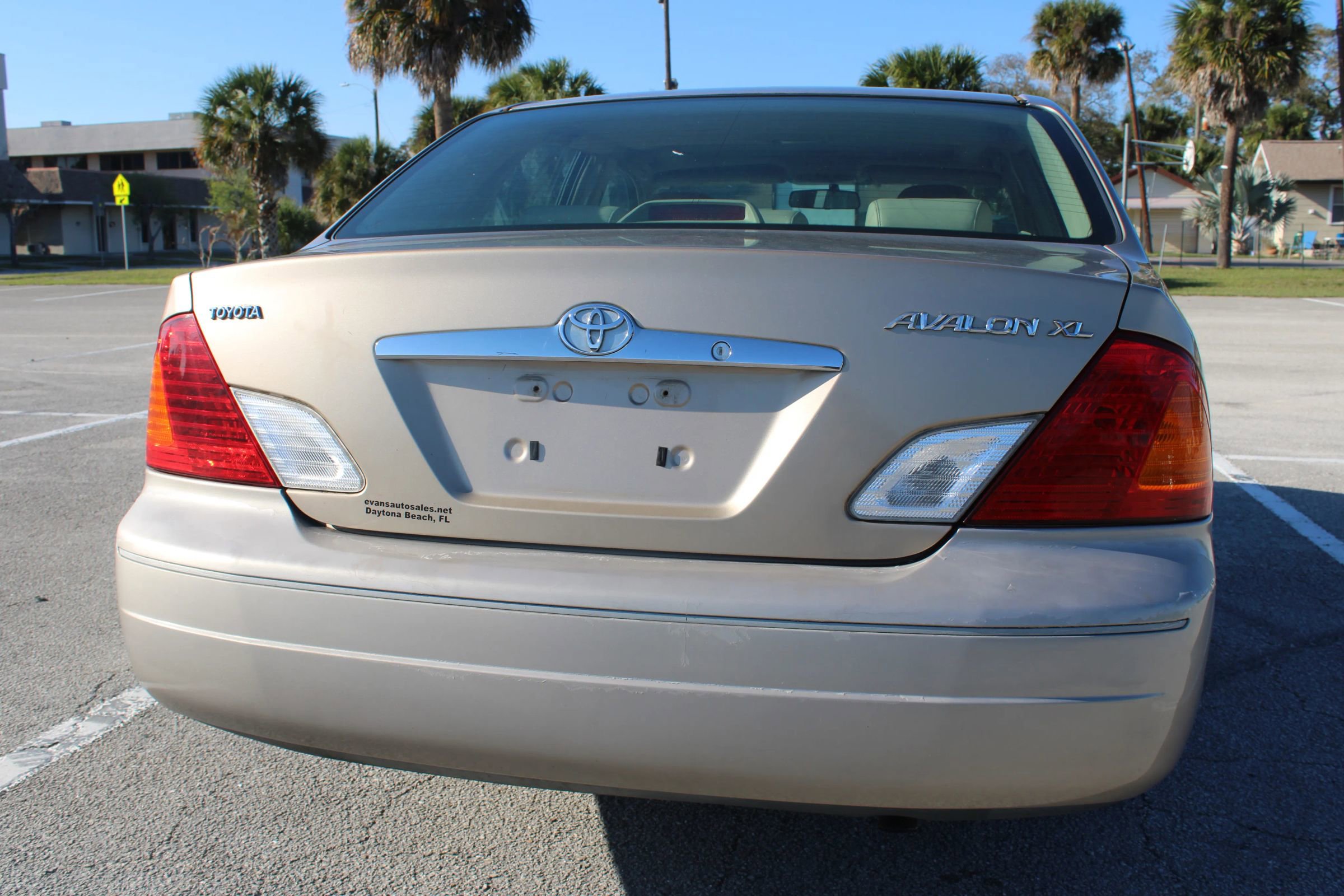 Used 2001 Toyota Avalon XL image 9