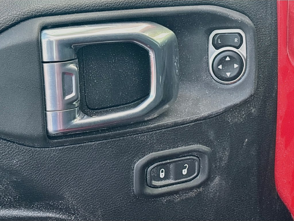 Used 2023 Jeep Wrangler Unlimited Rubicon 4xe AWD/4WD image 19