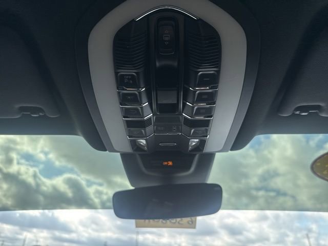 Used 2022 Porsche Macan AWD/4WD image 19