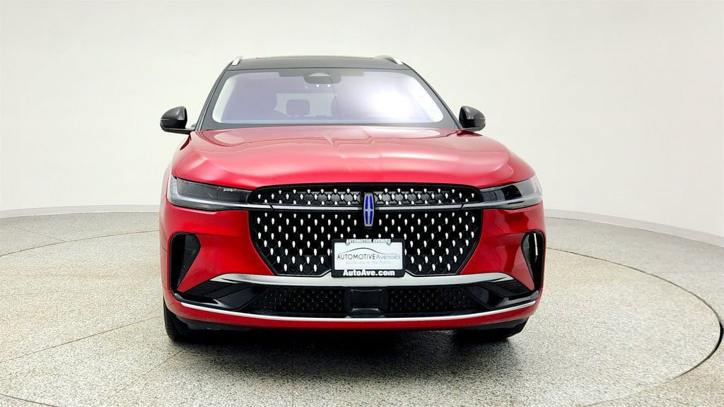 Used 2025 Lincoln Nautilus Reserve image 2