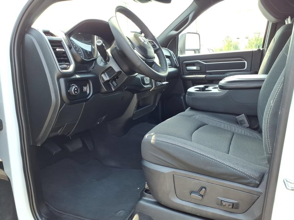 Certified 2025 RAM 2500 Big Horn AWD/4WD image 12
