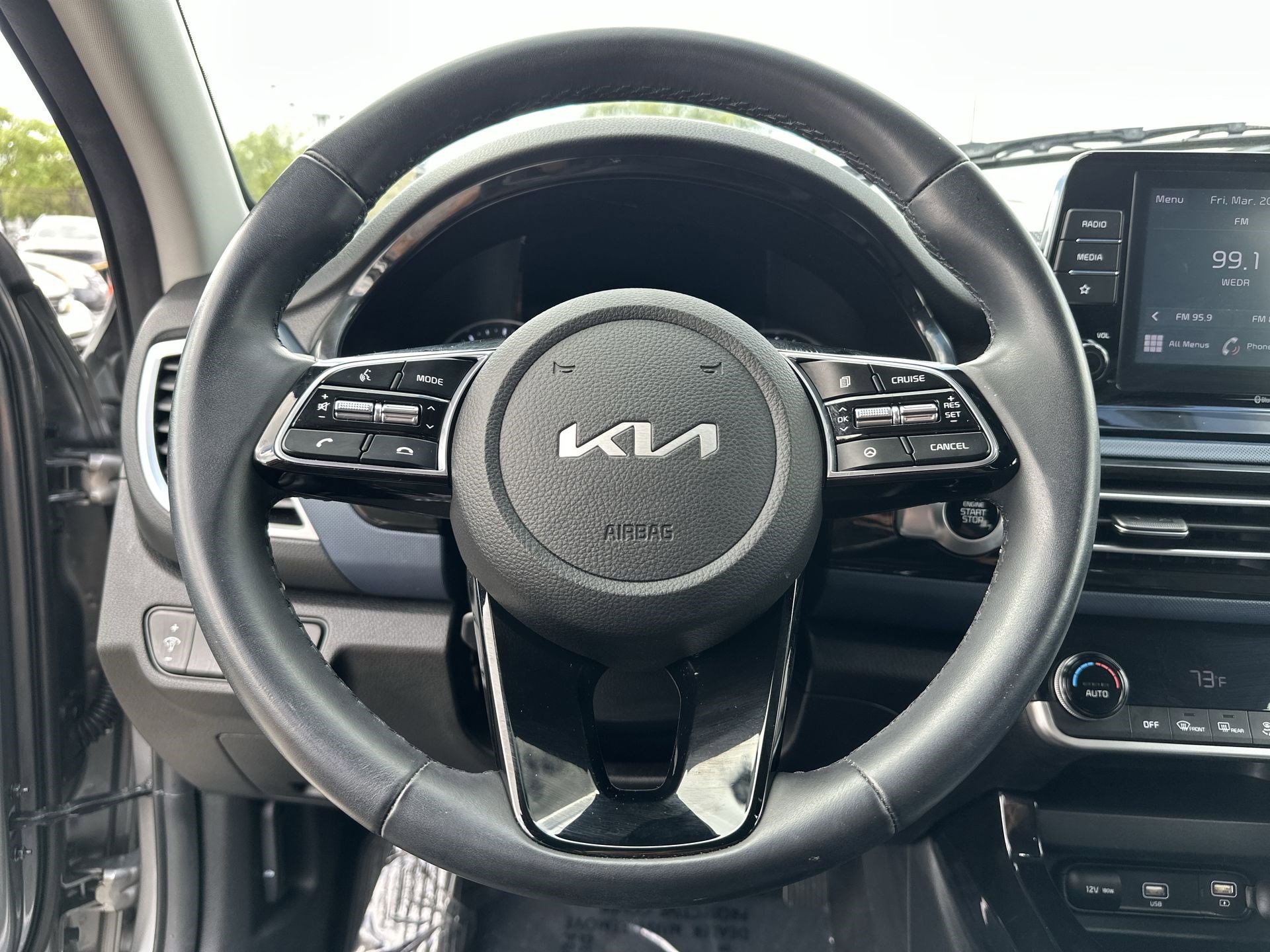 Certified 2023 Kia Seltos S image 11