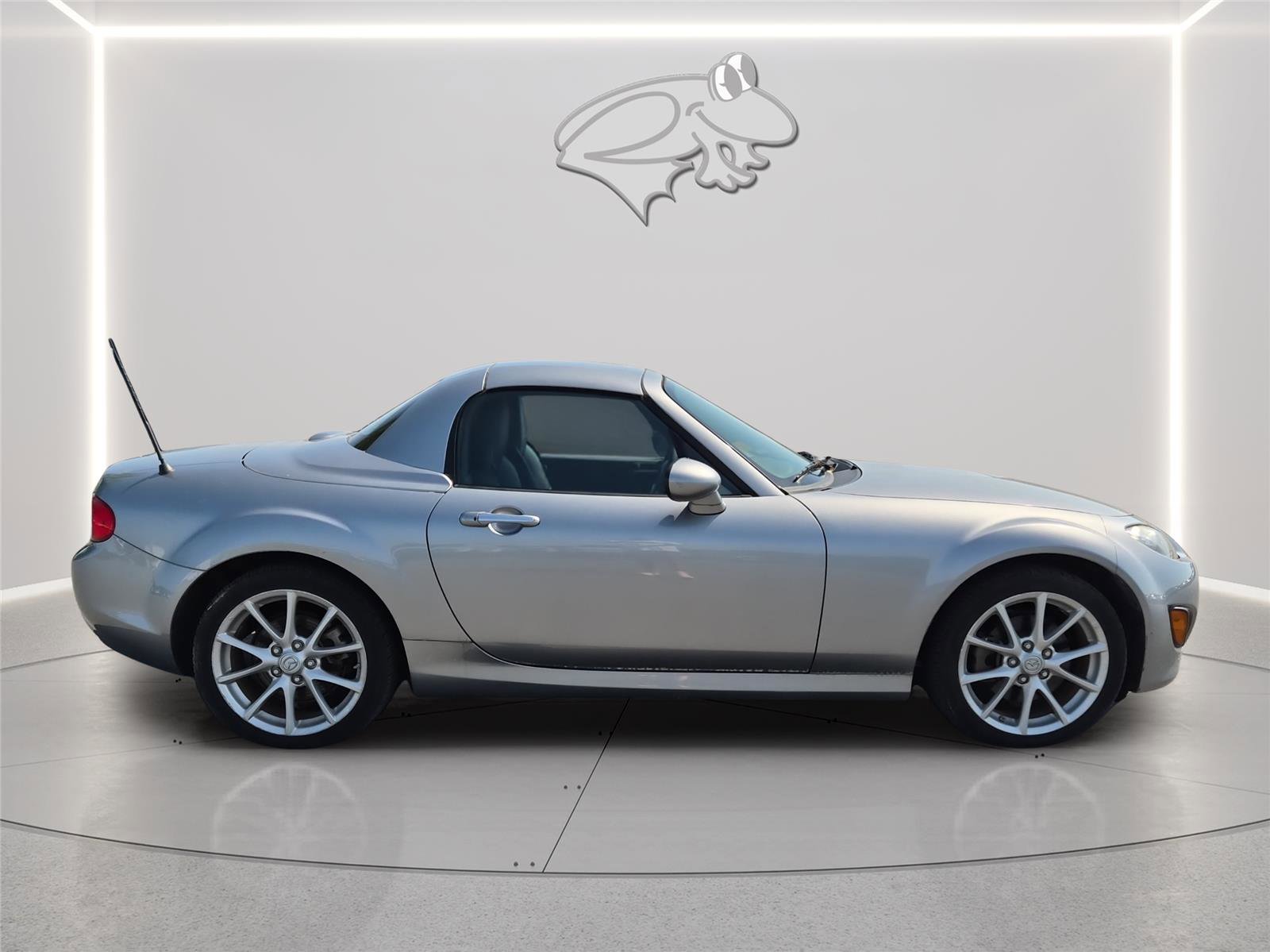 Used 2009 MAZDA MX-5 Miata Grand Touring w/ Premium Pkg RWD image 6