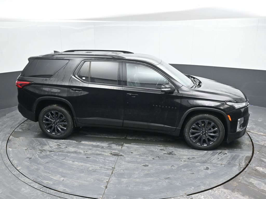 Used 2023 Chevrolet Traverse RS image 37