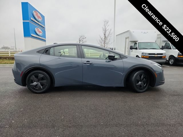 Used 2024 Toyota Prius LE image 9