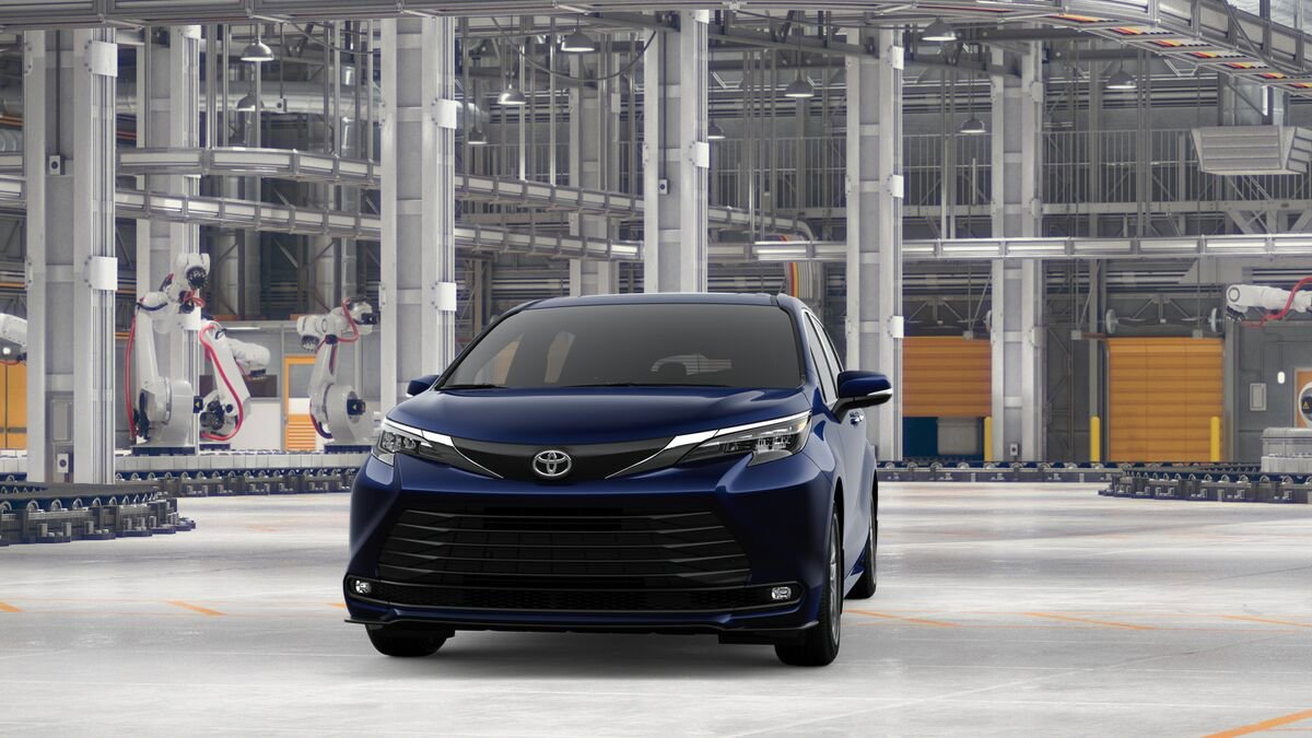 New 2026 Toyota Sienna XLE FWD image 18