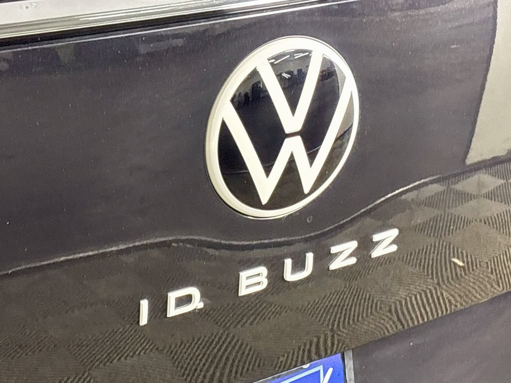 Certified 2025 Volkswagen ID. Buzz Pro S RWD image 14