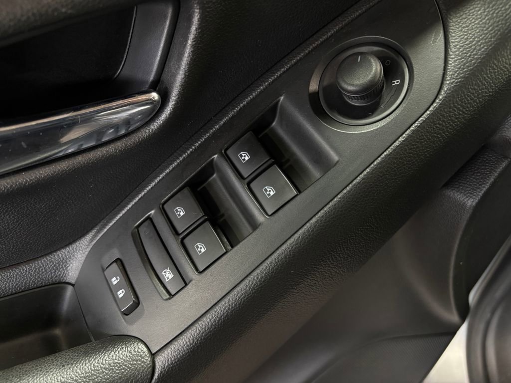 Used 2020 Chevrolet Trax LT w/ LT Convenience Package image 20