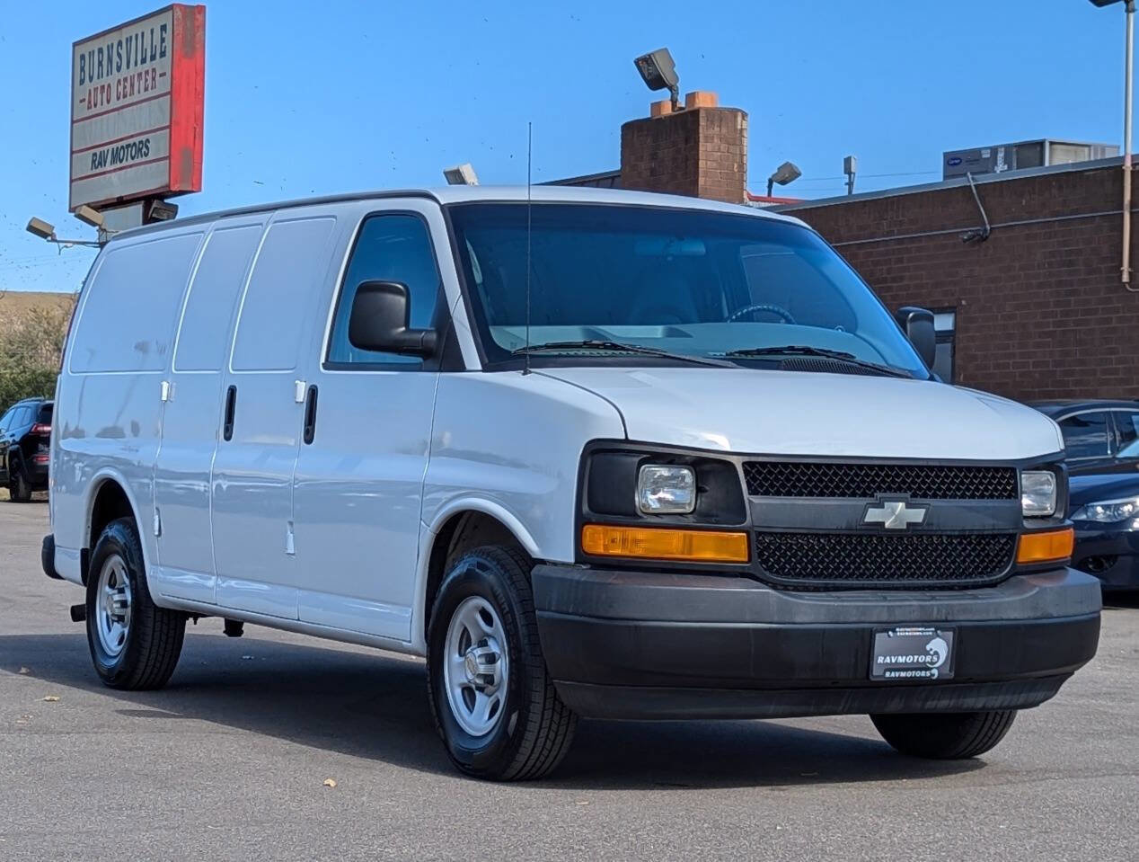 Used 2004 Chevrolet Express 1500 RWD image 7