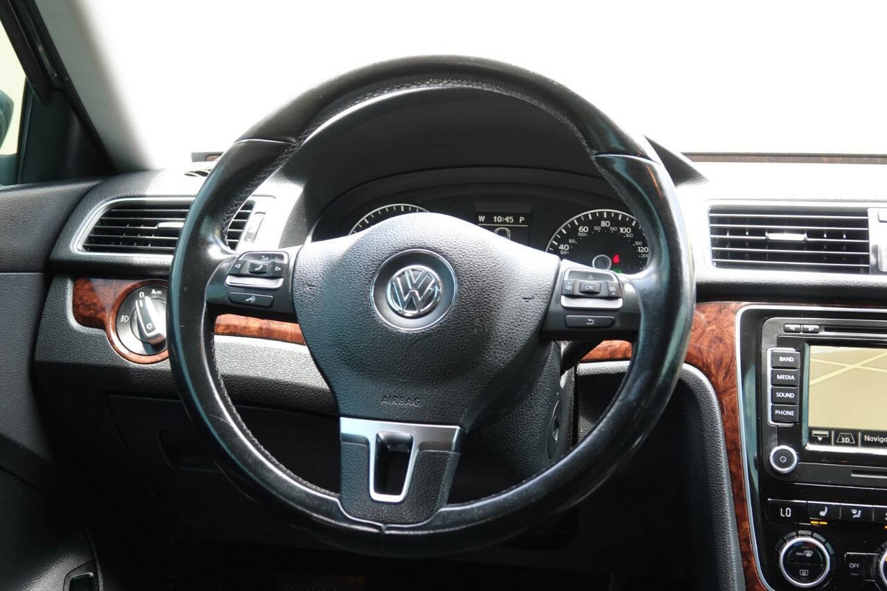 Used 2013 Volkswagen Passat TDI SEL Premium image 84