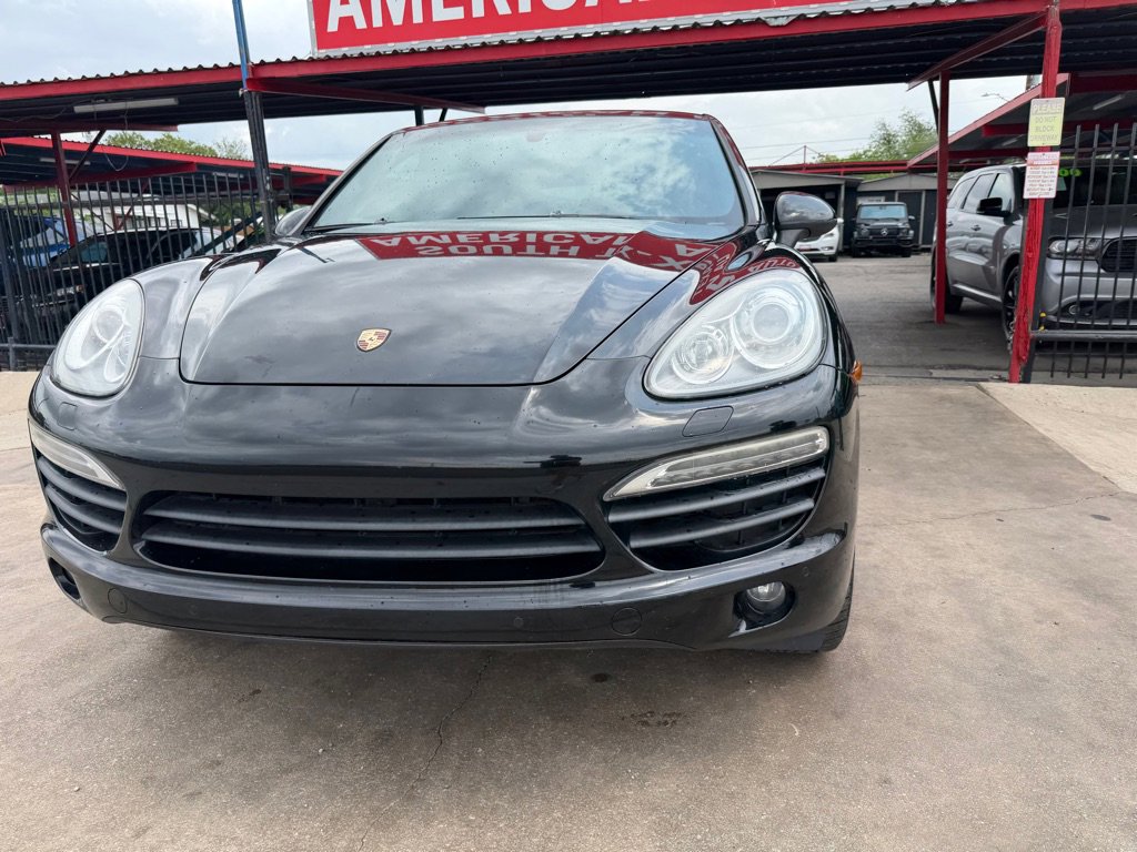 Used 2014 Porsche Cayenne S AWD/4WD image 9