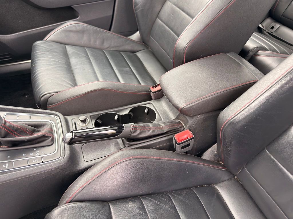 Used 2016 Volkswagen GTI SE FWD image 22