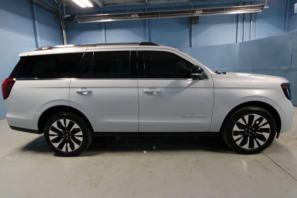 Used 2025 Ford Expedition Platinum w/ Platinum Ultimate Package image 41