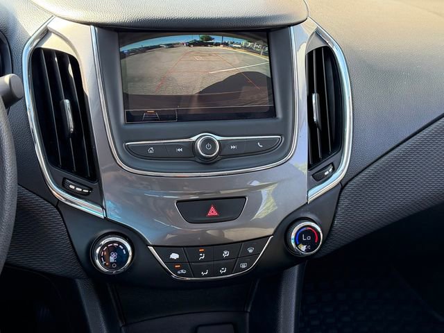 Used 2019 Chevrolet Cruze LT image 18