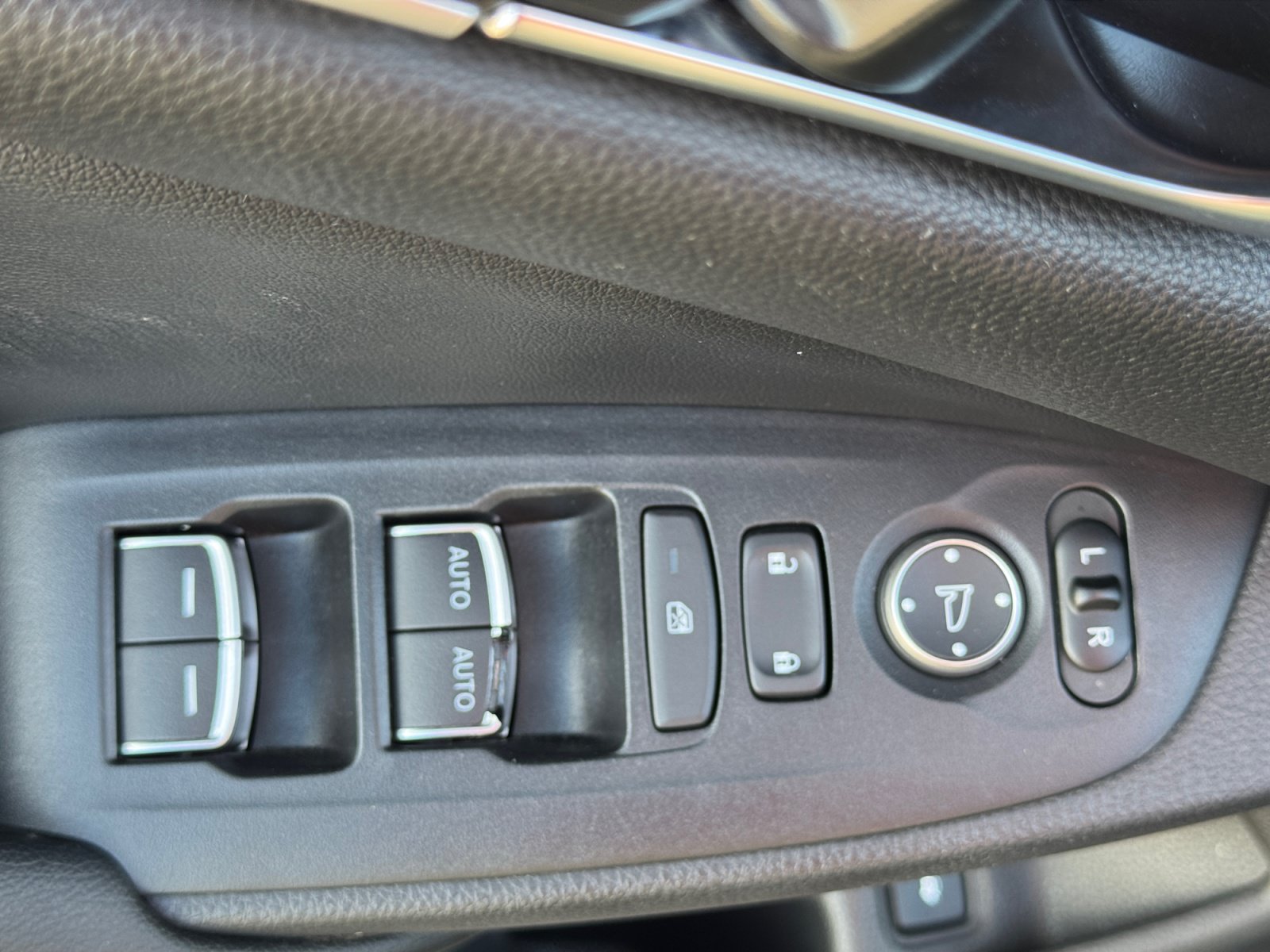 Used 2022 Honda Accord LX image 11
