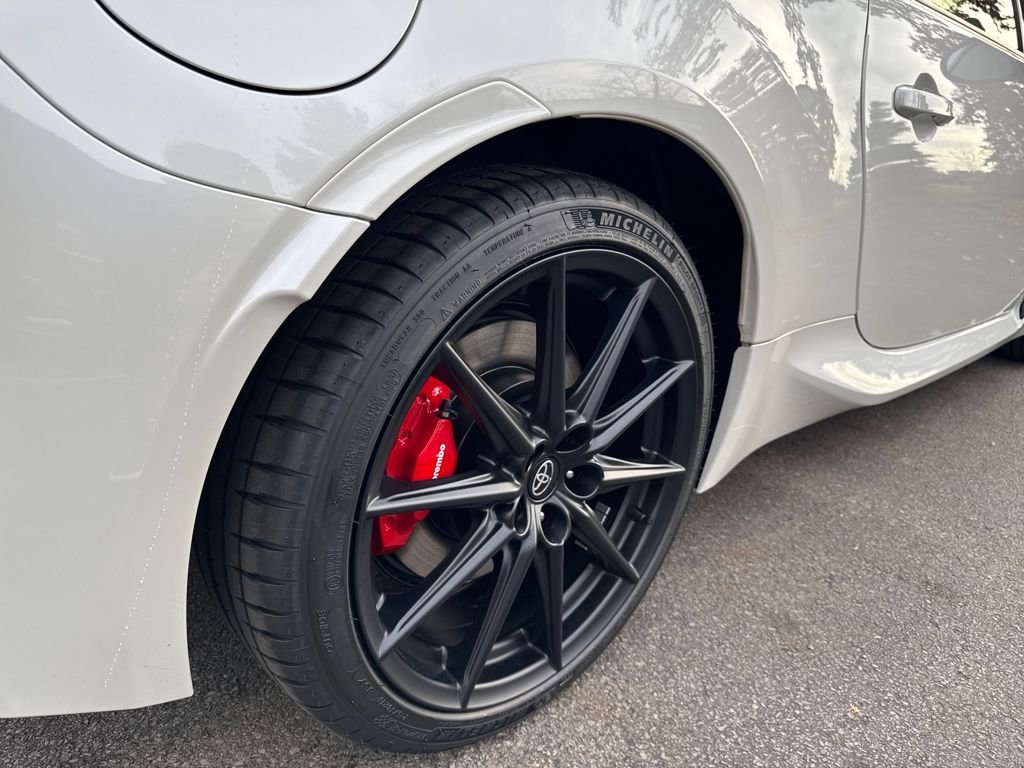 New 2025 Toyota GR86 Premium image 11