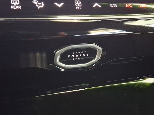 New 2026 Jeep Grand Cherokee Altitude AWD/4WD image 19