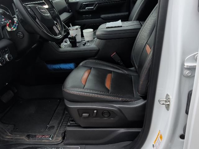 Used 2023 GMC Sierra 1500 AT4 w/ Technology Package AWD/4WD image 14