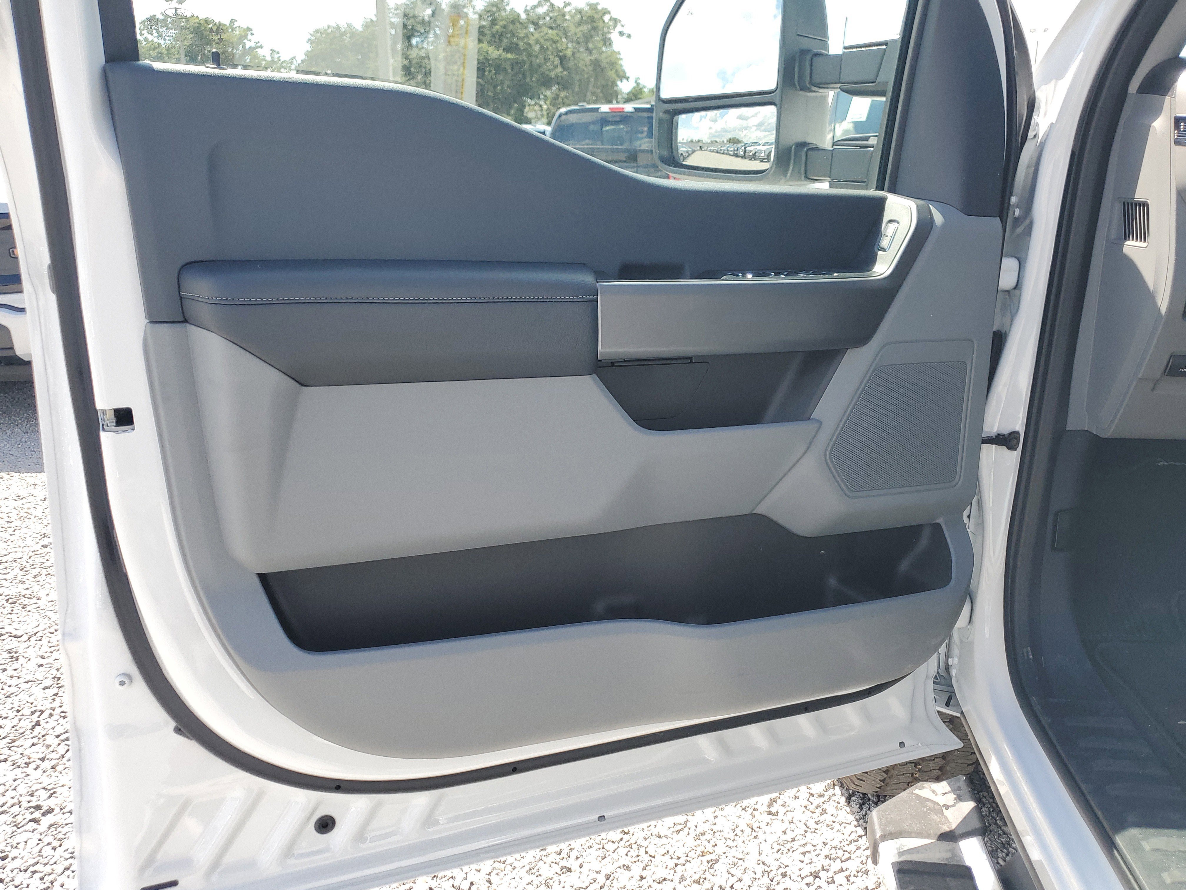 New 2026 Ford F250 XLT w/ FX4 Off-Road Package image 15