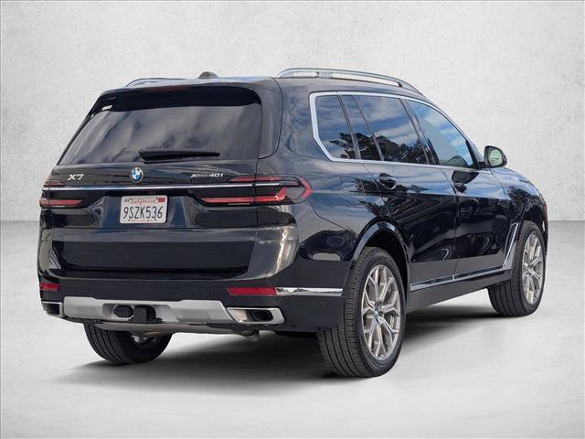 Used 2025 BMW X7 xDrive40i w/ Premium Package image 5