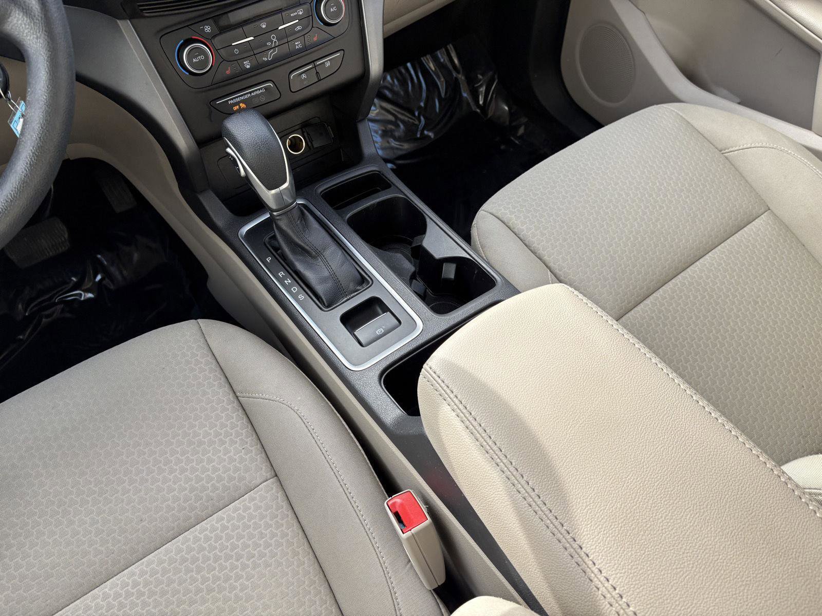 Used 2018 Ford Escape SE image 14