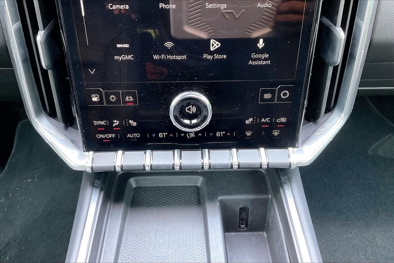 Used 2025 GMC Acadia Elevation w/ Elevation Premium Package FWD image 18