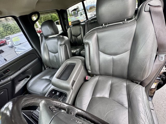 Used 2004 GMC Sierra 2500 SLT w/ Heavy-Duty Power Package AWD/4WD image 11