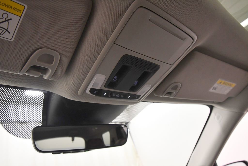 Certified 2025 Honda Pilot Elite image 30