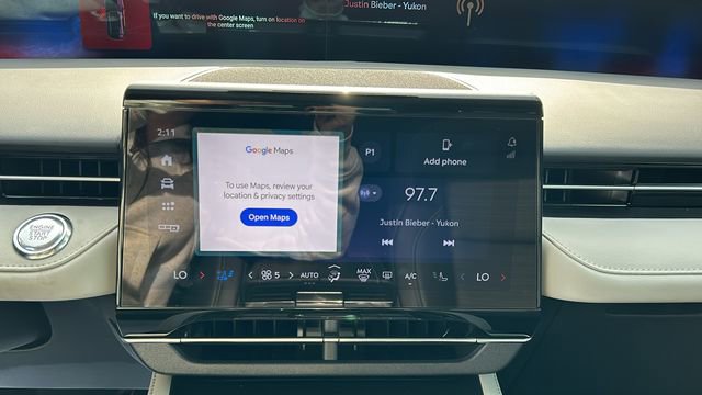 Used 2025 Lincoln Nautilus Reserve image 21