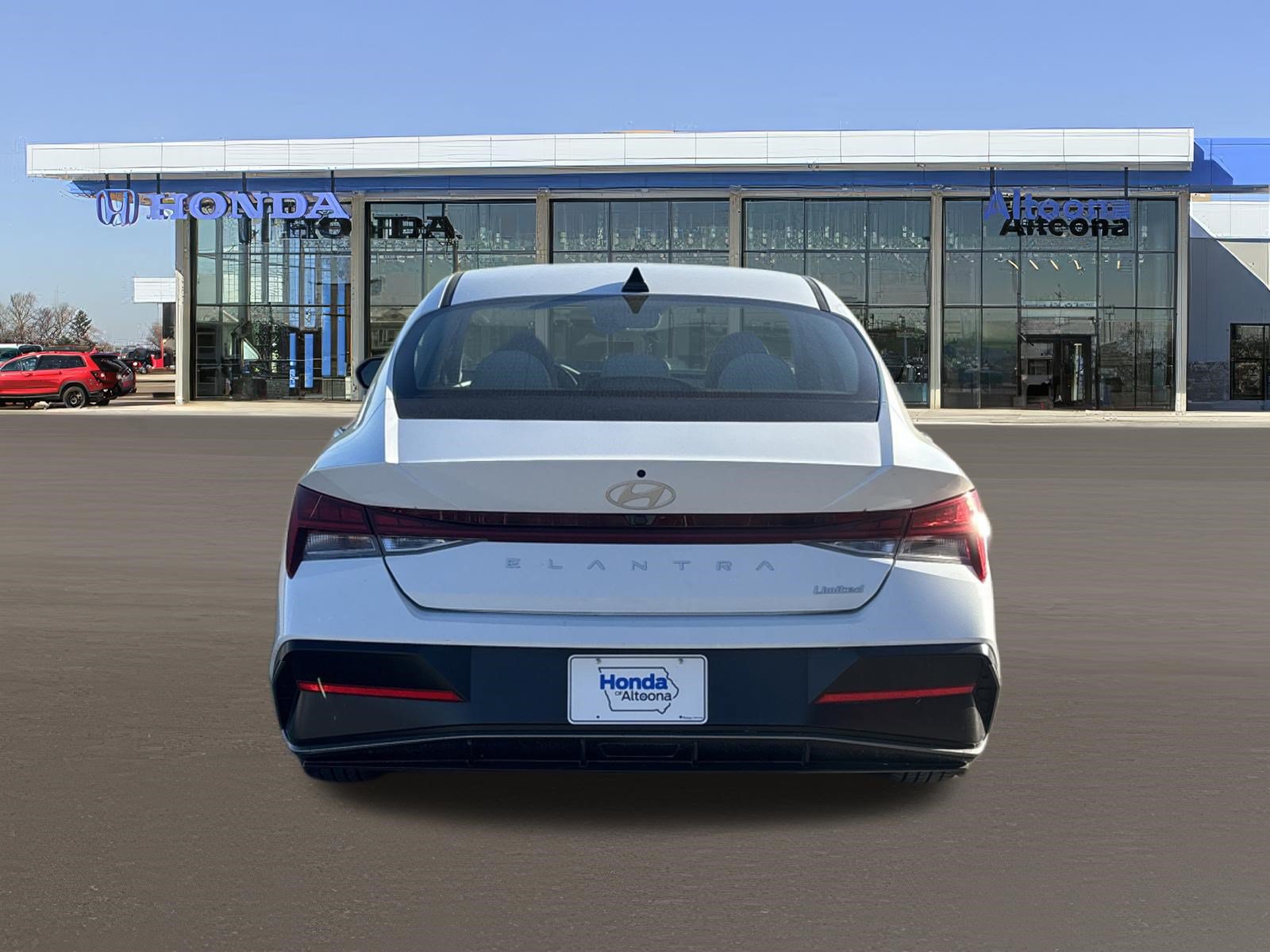 Used 2025 Hyundai Elantra Limited FWD image 4