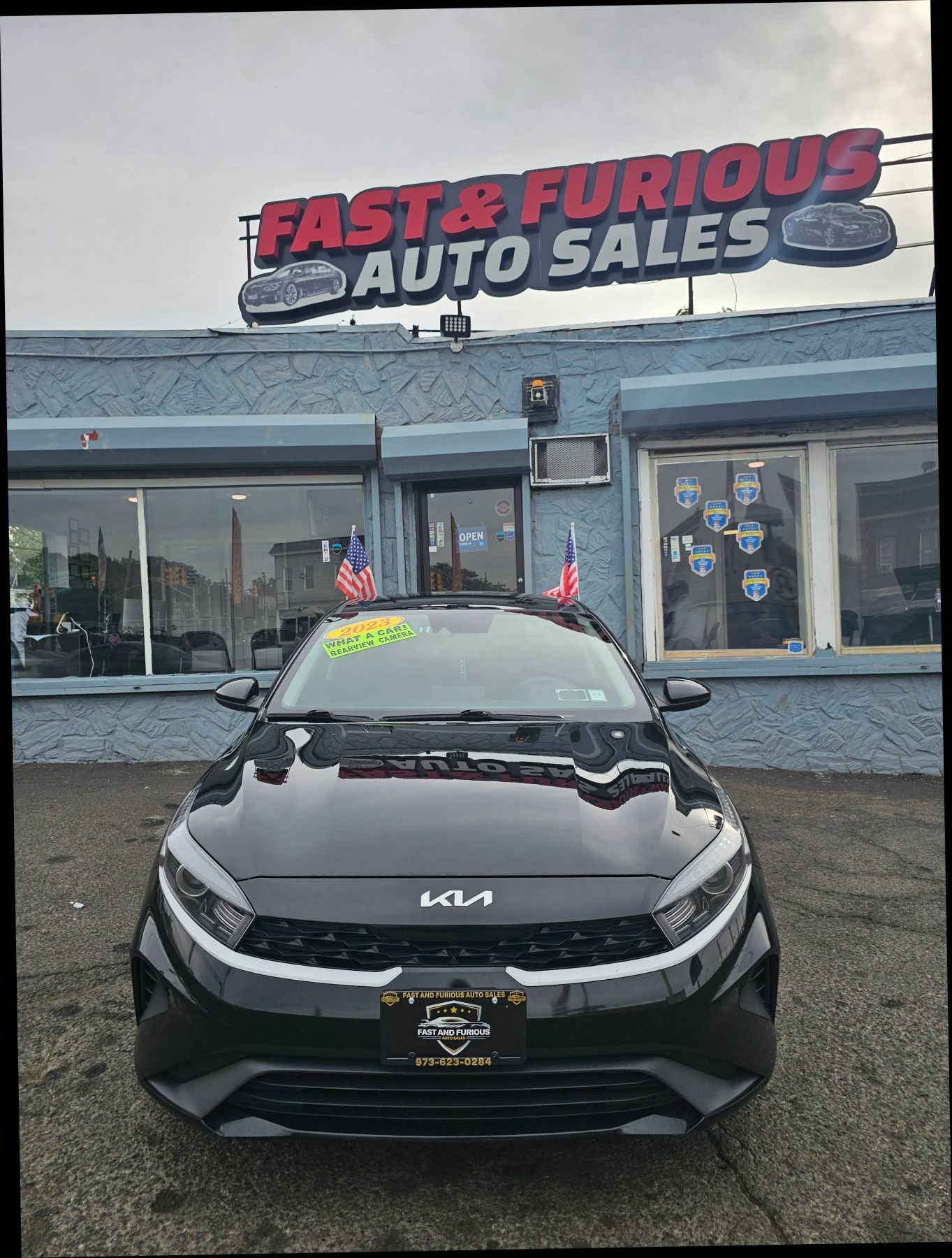 Used 2023 Kia Forte LXS image 1
