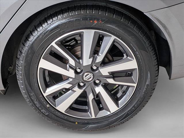Used 2021 Nissan Versa SV FWD image 21