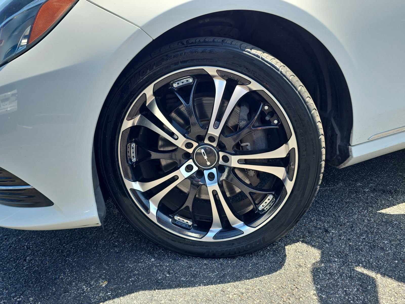 Used 2014 Mercedes-Benz E 350 4MATIC Sedan image 27