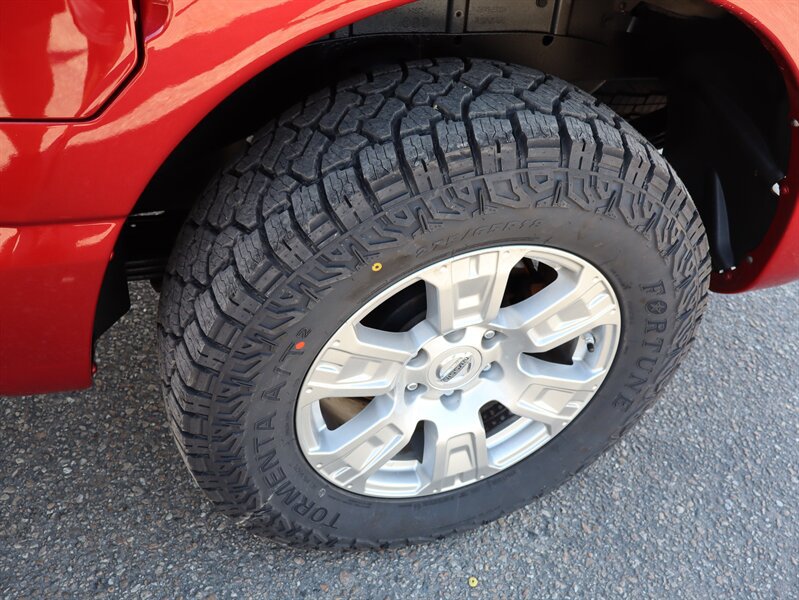 Used 2017 Nissan Titan SV AWD/4WD image 19