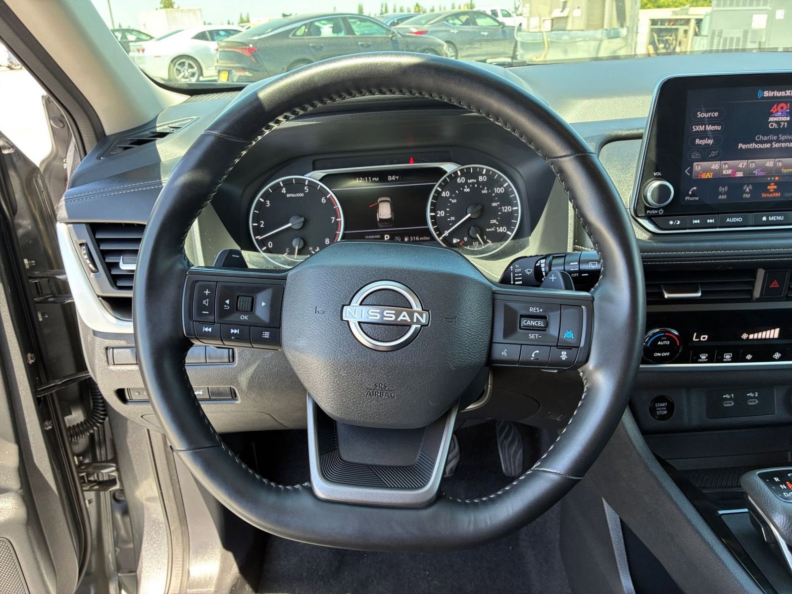Used 2025 Nissan Rogue SV FWD image 30