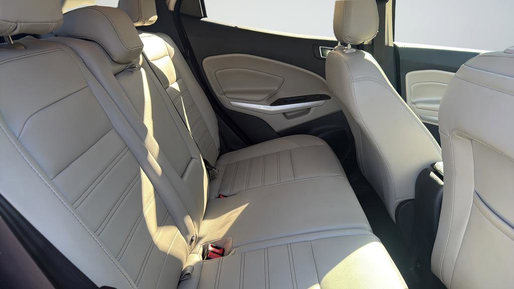 Used 2021 Ford EcoSport Titanium FWD image 19