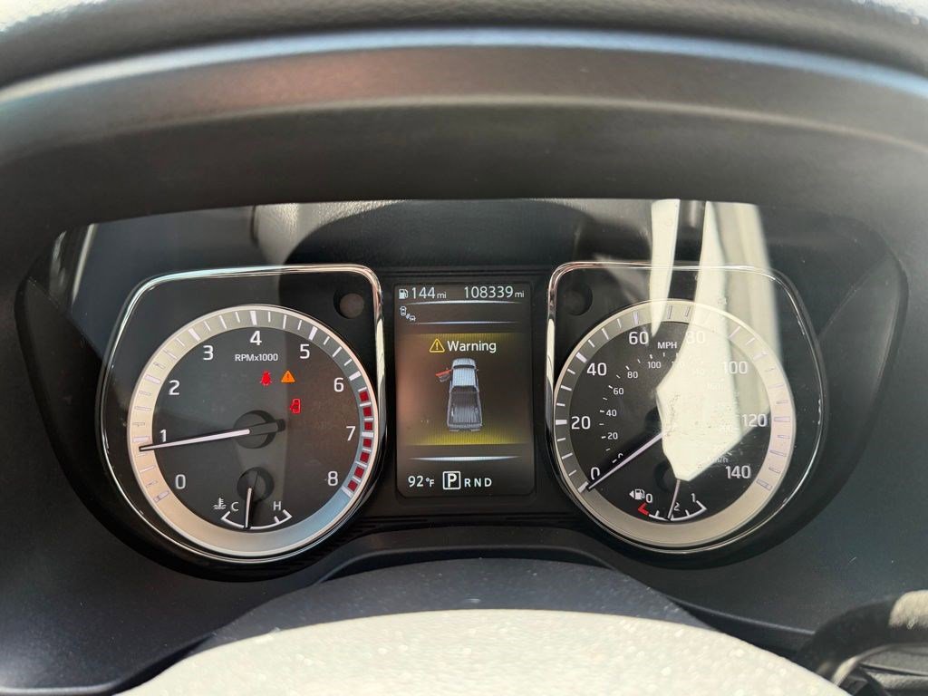 Used 2017 Nissan Titan SL RWD image 7
